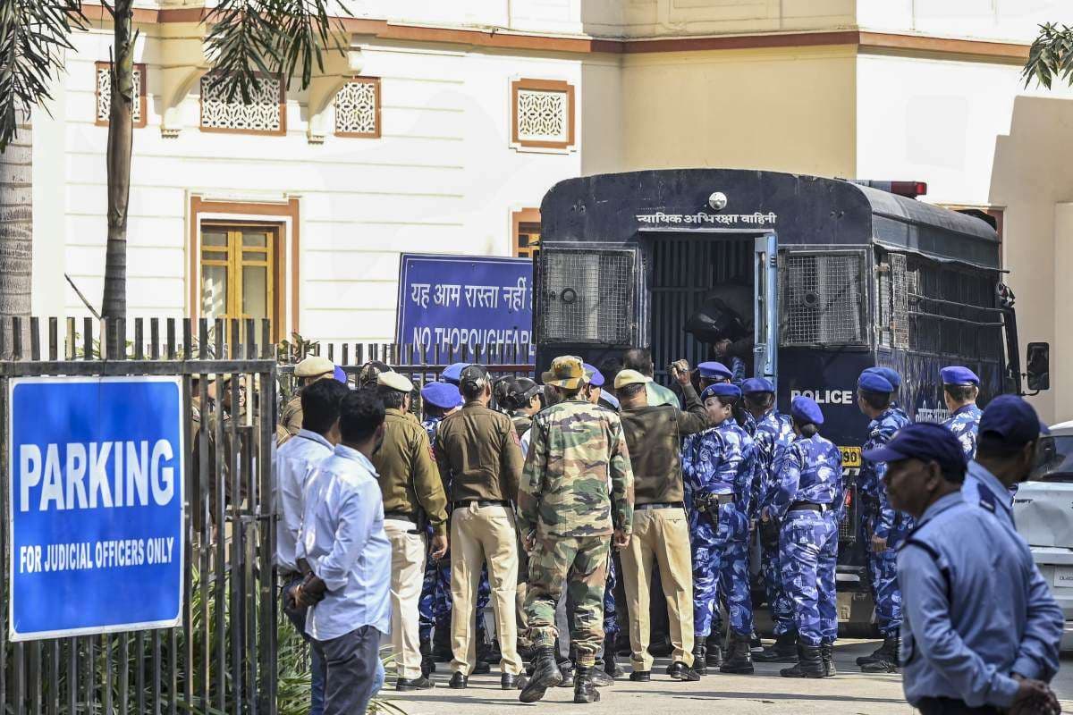 Accused Amir Rashid Ali brought to Patiala House Court Accused Amir Rashid Ali brought to Patiala House Court