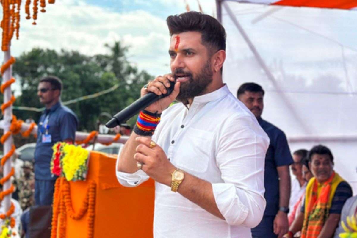 Bihar Election 2025 : सेना की कोई धर्म और जाति नहीं होती, राहुल के 10 प्रतिशत वाले बयान पर भड़के चिराग Bihar Election 2025 : सेना की कोई धर्म और जाति नहीं होती, राहुल के 10 प्रतिशत वाले बयान पर भड़के चिराग