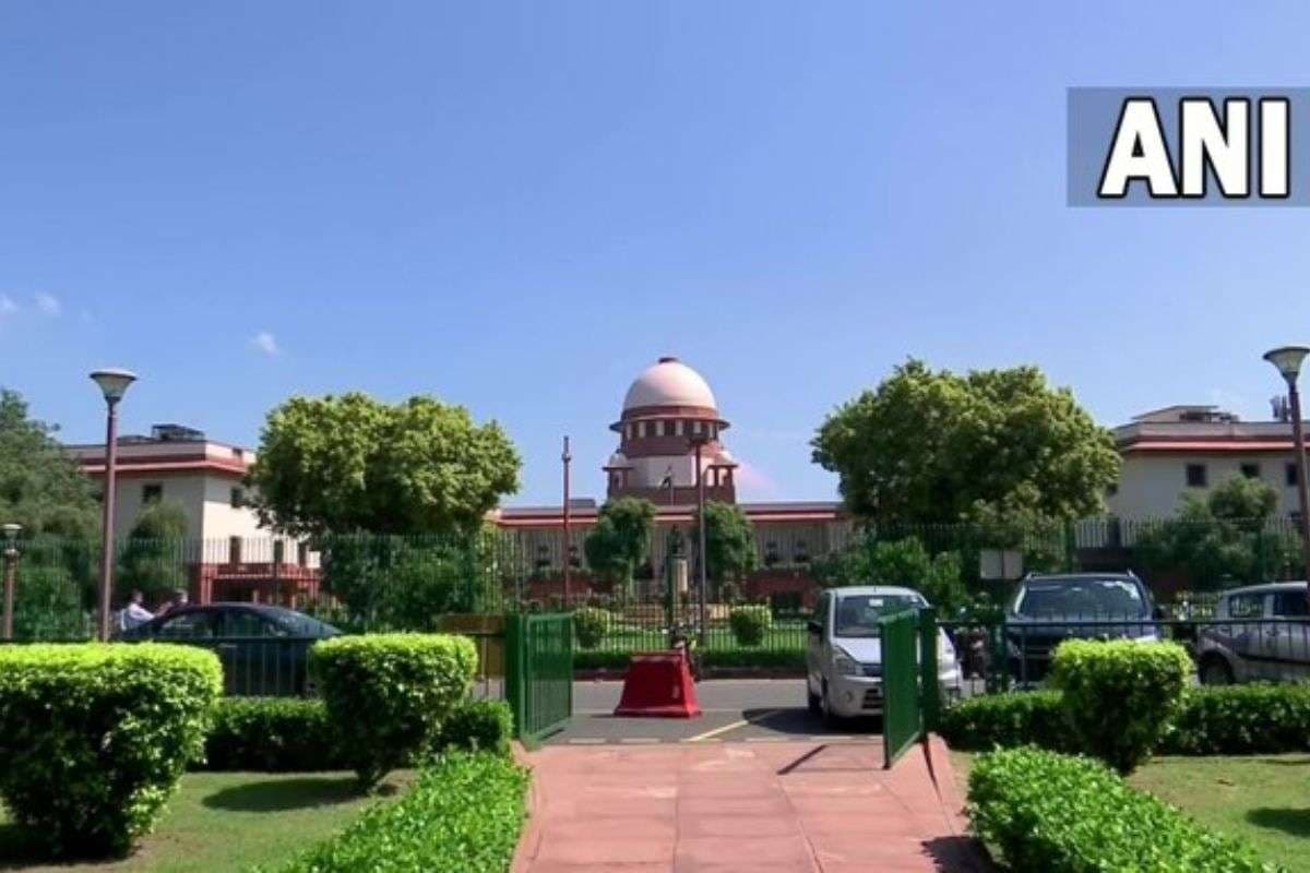 Delhi Pollution: दिल्ली प्रदूषण पर सुप्रीम कोर्ट सख्त, विशेषज्ञों से मांगा समाधान