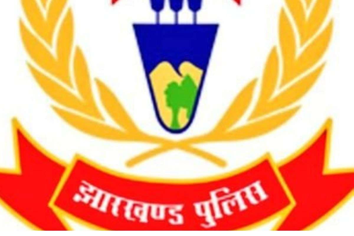 दो दिनों से मंडरा रहे थे धनबाद बाजार में, दुकानदारों की सूचना पर पुलिस ने पांच संदिग्धों को पकड़ा