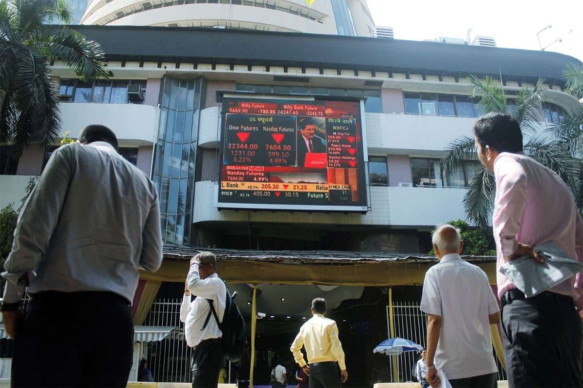 Mutual Funds: घरेलू म्यूचुअल फंड्स ने बाजार में बढ़ाई पकड़, ऑनरशिप हासिल करने में तोड़ा रिकॉर्ड
