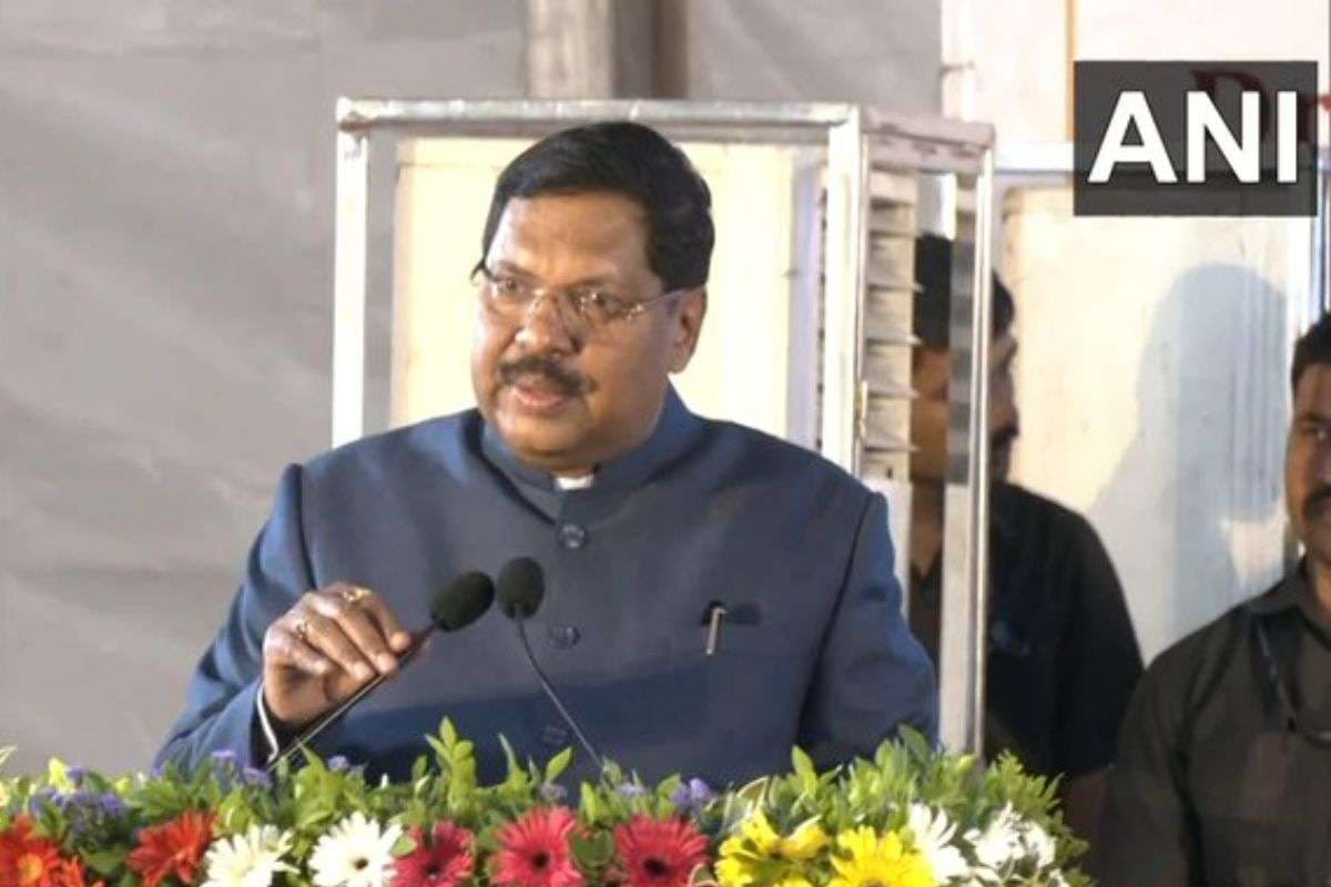 Former CJI BR Gavai: पूर्व CJI बी. आर. गवई ने कायम की मिसाल, क्यों होने लगी चर्चा?