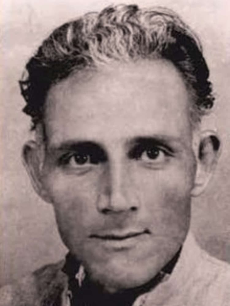 Gajanan Madhav Muktibodh : मुक्तिबोध की जयंती पर पढ़ें 'सतह से उठता आदमी' से कुछ उद्धरण