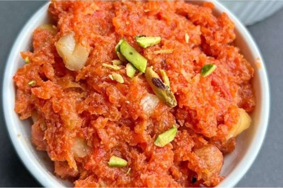 Gajar Ka Halwa Recipe in Hindi:प्रेशर कुकर में बनाएं सिर्फ 15 मिनट में दानेदार गाजर का हलवा