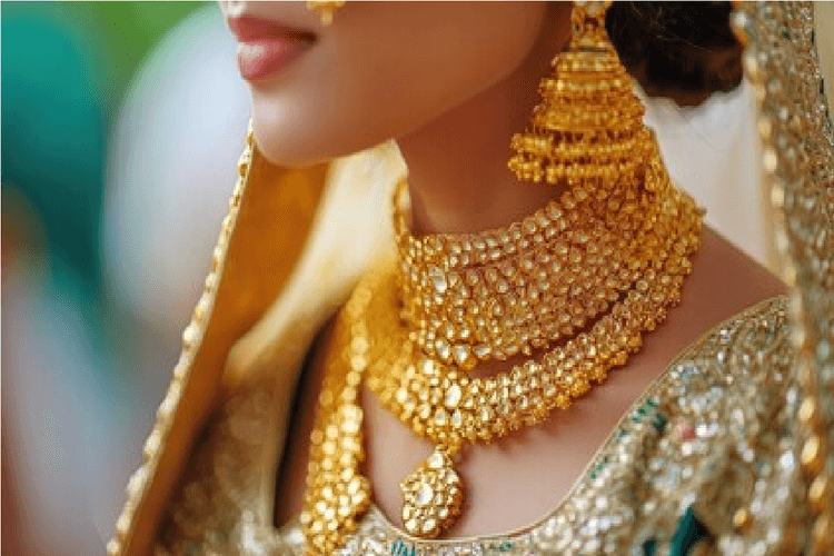 Gold Price Today: सोने की कीमत में भारी गिरावट, चांदी के दाम में जोरदार उछाल