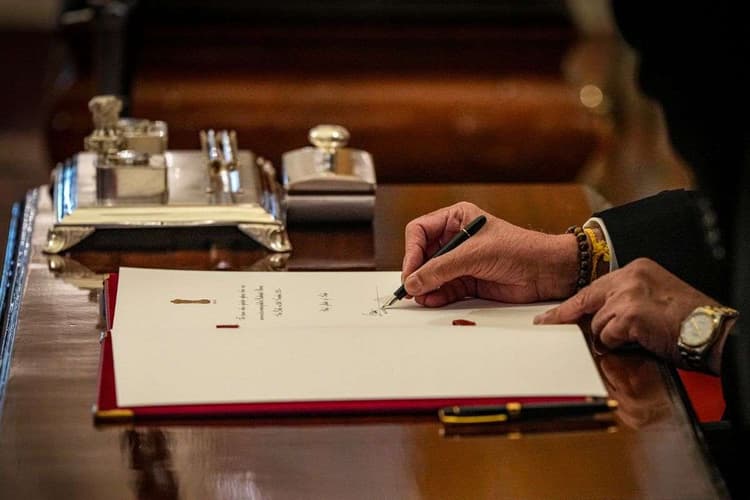 भारत के 53वें चीफ जस्टिस बने न्यायमूर्ति सूर्यकांत, फोटोज में देखें पूरा शपथ ग्रहण समारोह