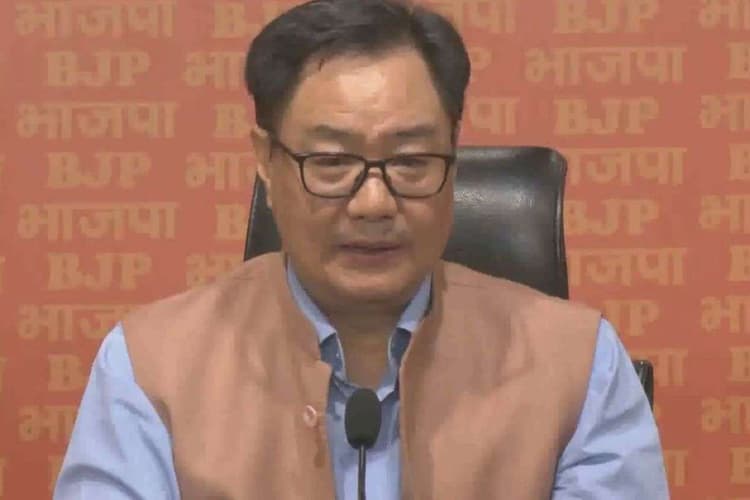 वोट चोरी के आरोपों पर बीजेपी का पलटवार, हरियाणा में अगर हेराफेरी हुई थी, तो राहुल गांधी ने कोर्ट की शरण क्यों नहीं ली?