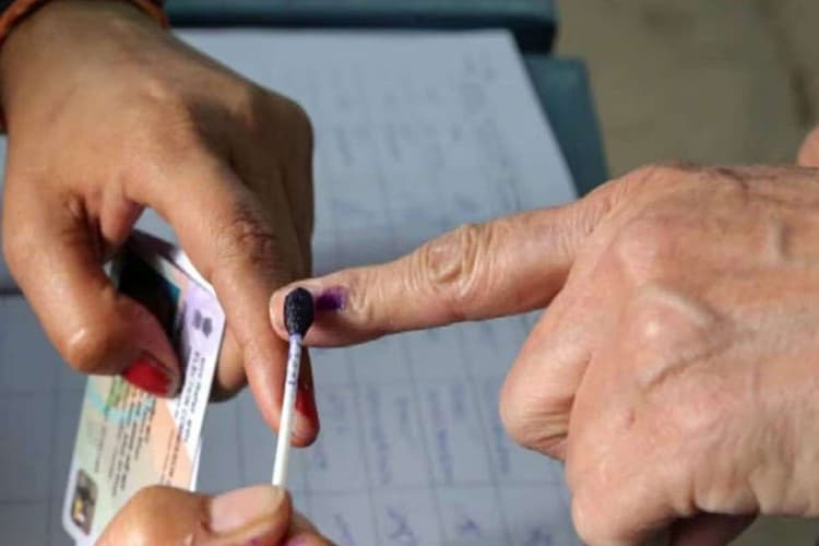 Bihar Election 2025: पहले चरण में बिहार के कई दिग्गजों ने डाला वोट, जनता से की ये खास अपील