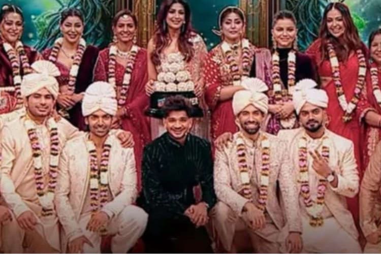 Pati Patni Aur Panga Finale: मुनव्वर फारुकी और सोनाली बेंद्रे के शो की फिनाले डेट और टाइम आउट, ये सेलिब्रिटी कपल्स देंगी ग्रैंड परफॉर्मेंस