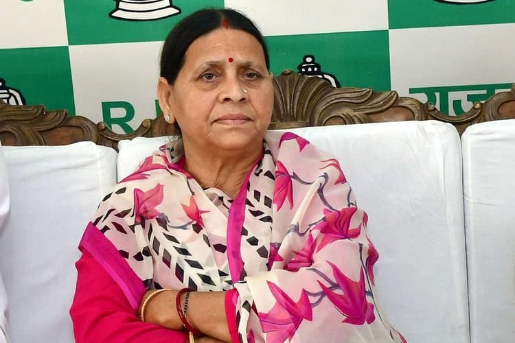 IRCTC होटल करप्शन केस में CBI को नोटिस, कोर्ट में राबड़ी देवी ने डाला था आवेदन