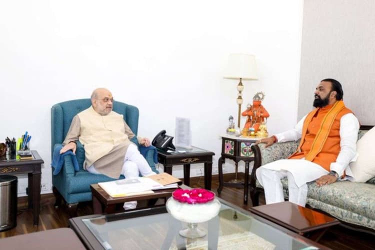 बिहार में होने वाला है बड़ा एक्शन! शाह–सम्राट के 30 मिनट की मुलाकात ने बढ़ाई हलचल
