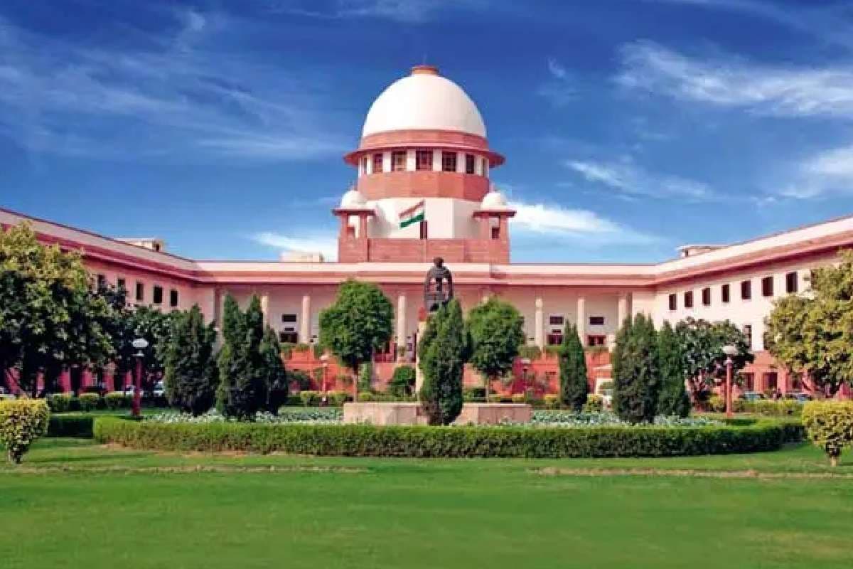 100 रुपये में पानी बोतल, 700 रुपये में कॉफी? मल्टीप्लेक्स की मनमानी रेट पर सुप्रीम कोर्ट सख्त