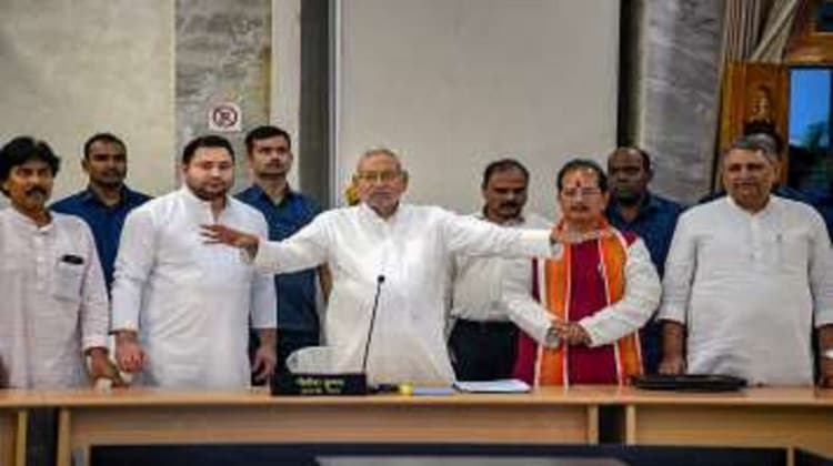 Bihar News: बिहार चुनाव में ढहा यादवों का किला, सबसे अधिक सीटें जीत लाये राजपूत