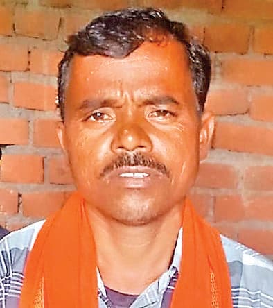 Seraikela Kharsawan News : पिता के निधन की खबर सुन रायगढ़ से कुचाई लौट रहे युवक की ट्रेन से गिरकर गयी जान