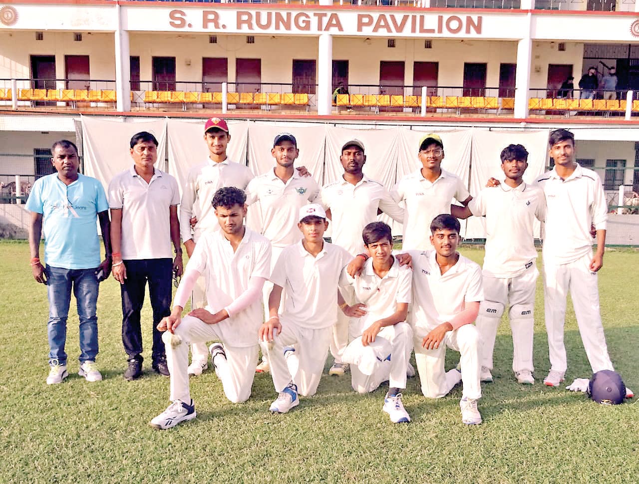 Chaibasa News: रायवल क्लब को 53 रनों हरा बड़ाजामदा को 4 अंक मिले