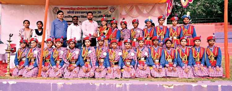 Seraikela Kharsawan News : पाइप बैंड में केजीबीवी सरायकेला विजेता