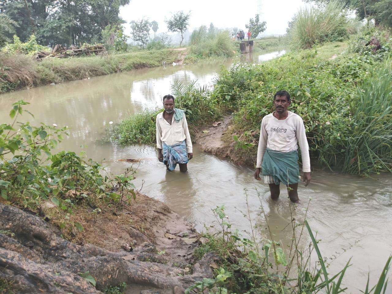 रामजीवन बिगहा में नहर टूटने से फसल बर्बाद