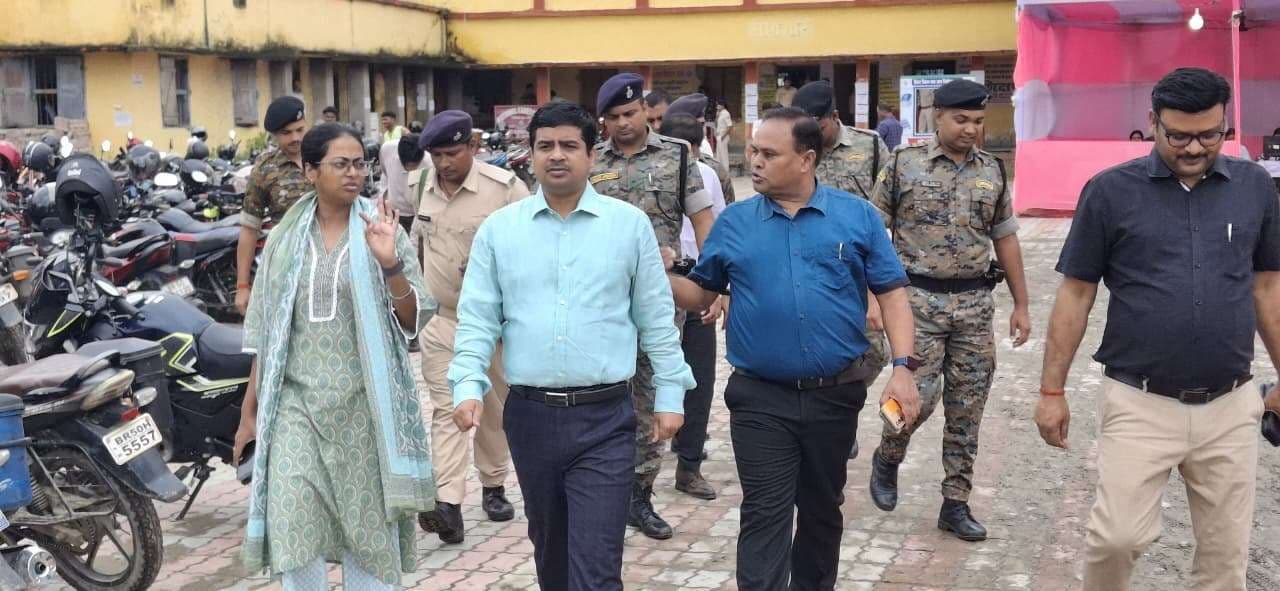 मतदान पदाधिकारियों का प्रशिक्षण सम्पन्न, डीएम ने किया निरीक्षण