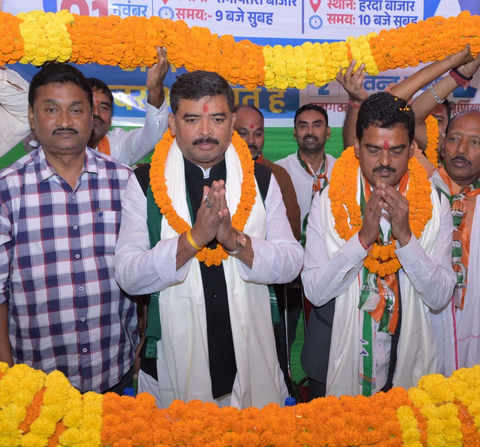 कांग्रेस प्रत्याशी जितेंद्र यादव के प्रचार में उतरे संतोष कुशवाहा