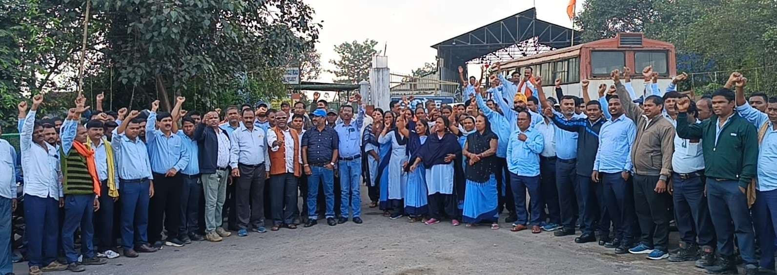 संडे कटौती मुद्दे पर मजदूरों की चट्टानी एकता के आगे झुका प्रबंधन, मांगें पूरी