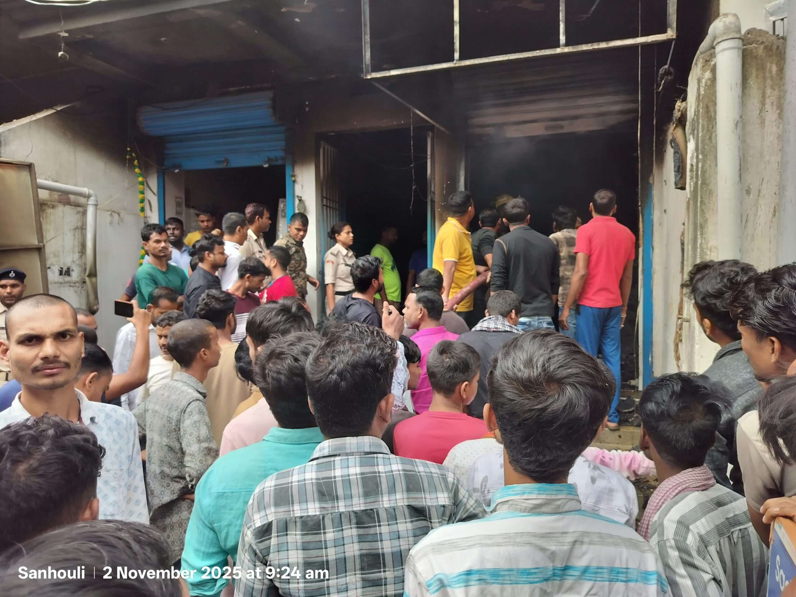 शहर के गोशाला रोड में लगी आग, नुकसान