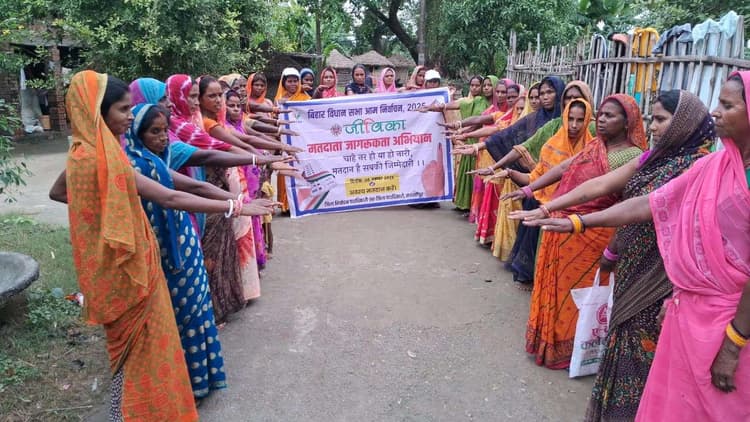 Samastipur News:स्वीप एक्टिविटी के तहत मतदाताओं को किया जागरूक