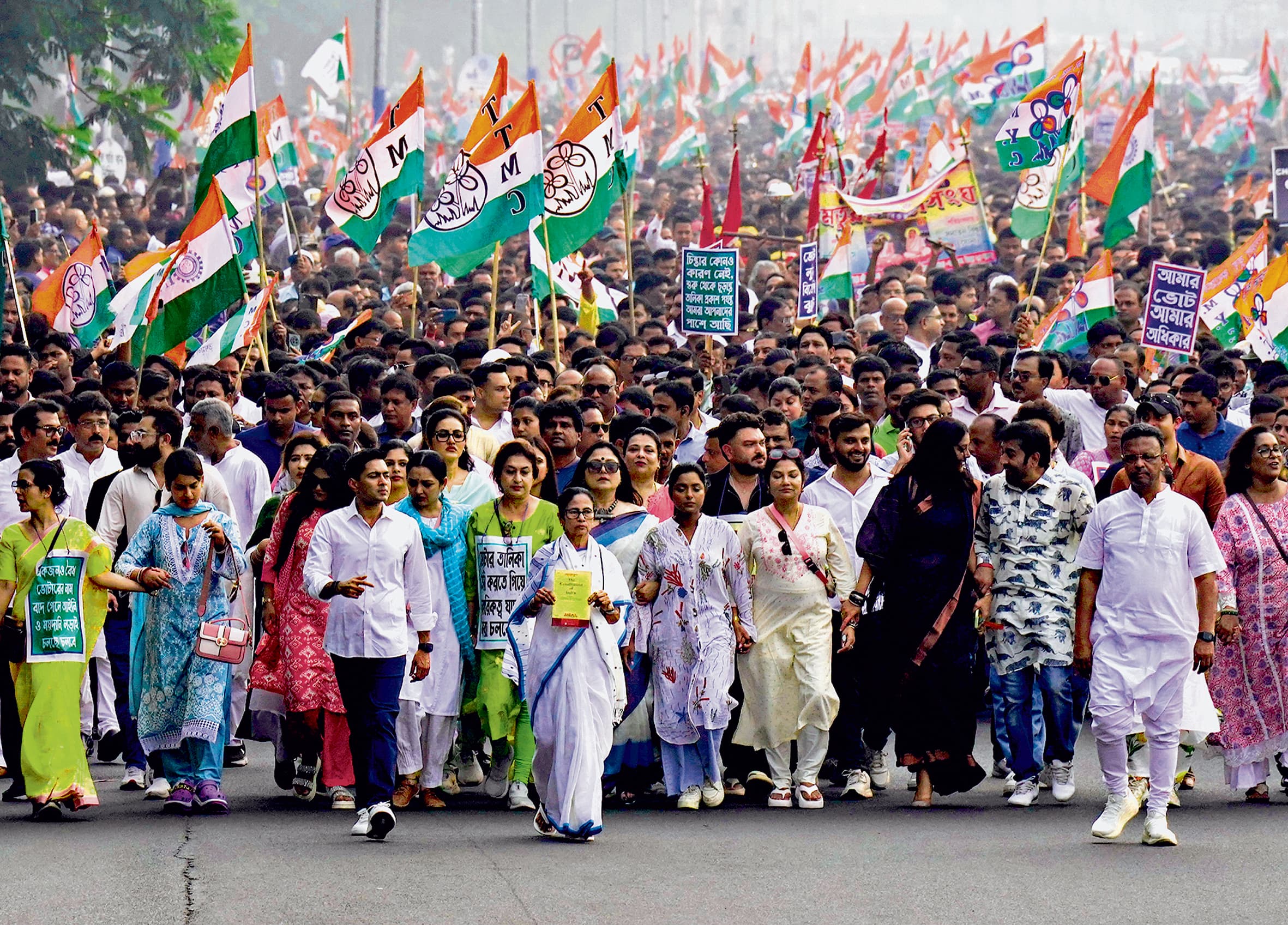 ममता ने पूछा- एसआइआर के लिए इतनी जल्दबाजी क्यों?