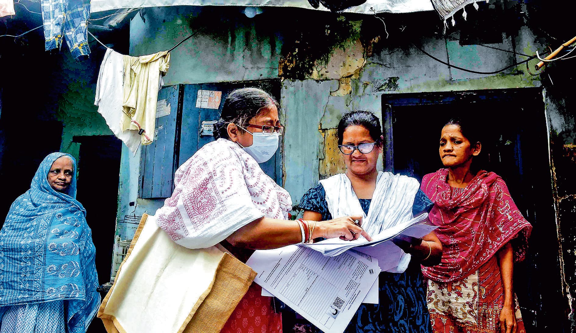 पहले दिन 18 लाख गणना प्रपत्र वितरित किये गये