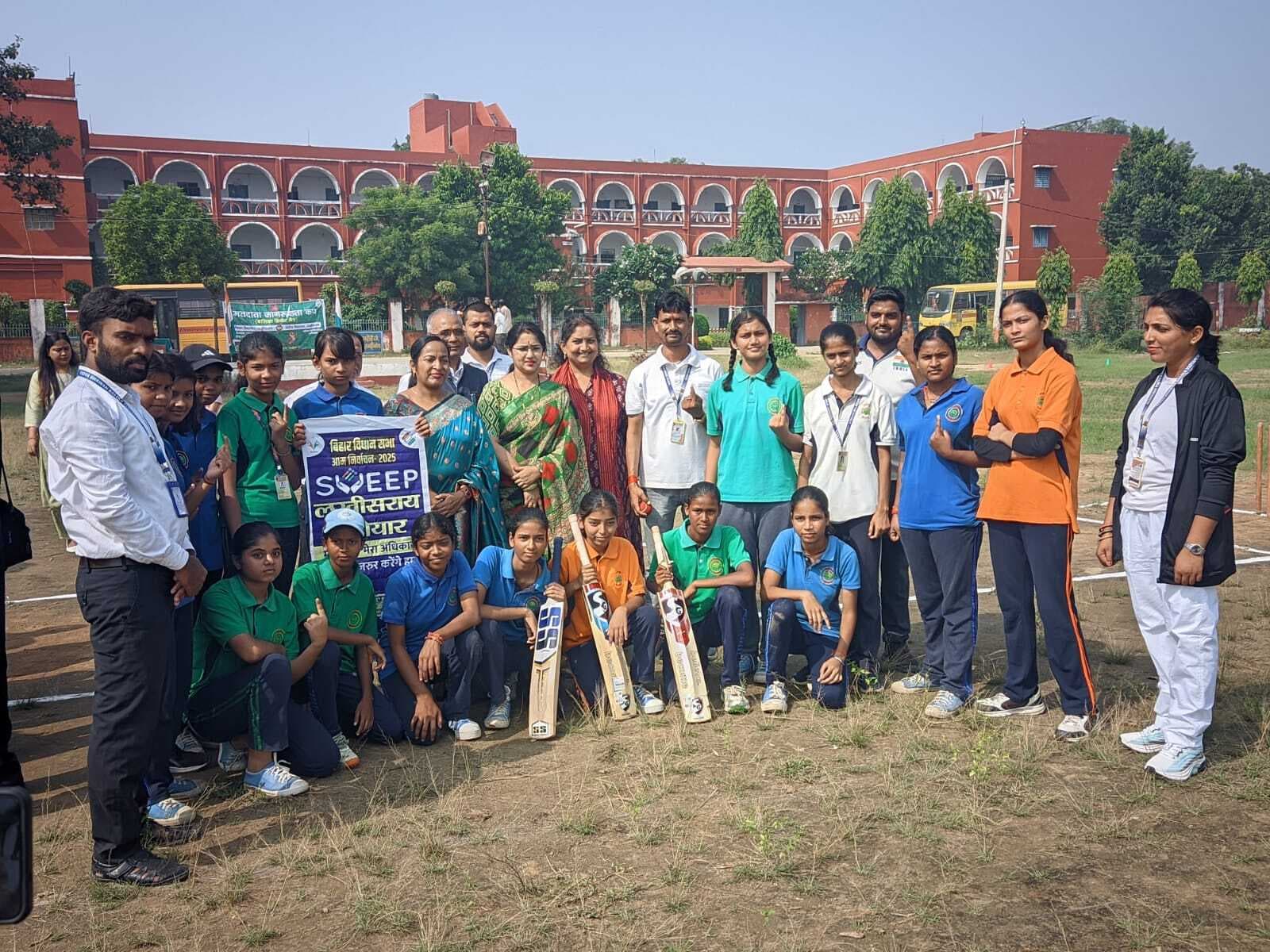 सेंट्रल स्कूल को 10 विकेट से पराजित कर बालिका विद्यापीठ बनी विजेता