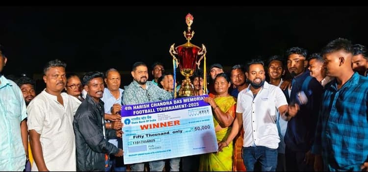 Chaibasa News : पुरुष में सुमन ब्रदर्स और महिला में शारदा अकादमी बनी विजेता