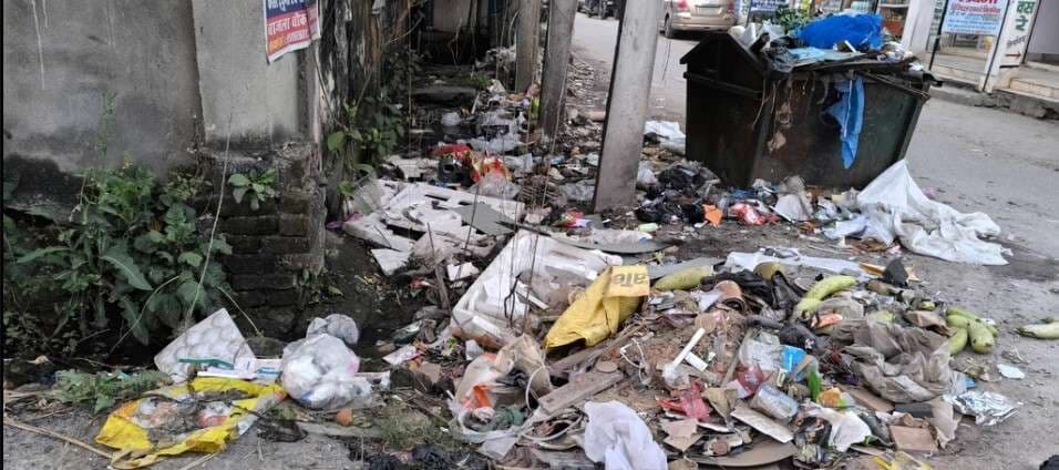 Giridih News :नगर निगम : बजबजाती नालियां बनीं परेशानी का सबब