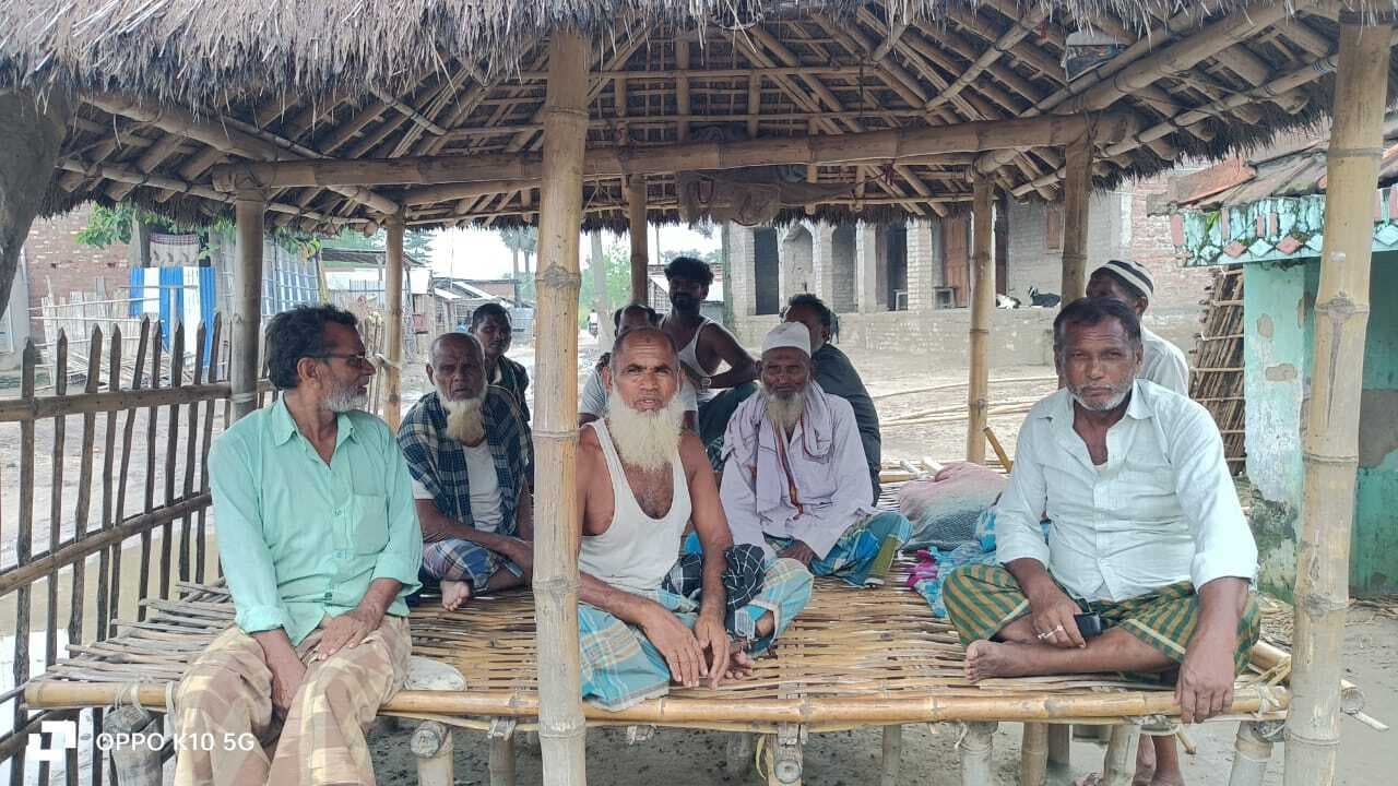 अपनी-अपनी जीत का दावा करने में जुटे दोनों गठबंधन के समर्थक