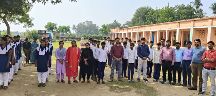 प्लस टू उच्च विद्यालय पंजवारा में ‘वंदे मातरम्’ गायन कार्यक्रम आयोजित