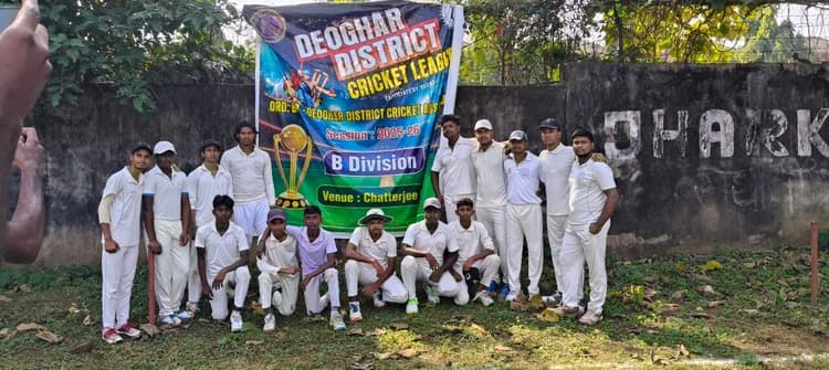 Deoghar news : मां मनसा स्ट्राइकर ने बिलासी को पांच विकेट से हराया