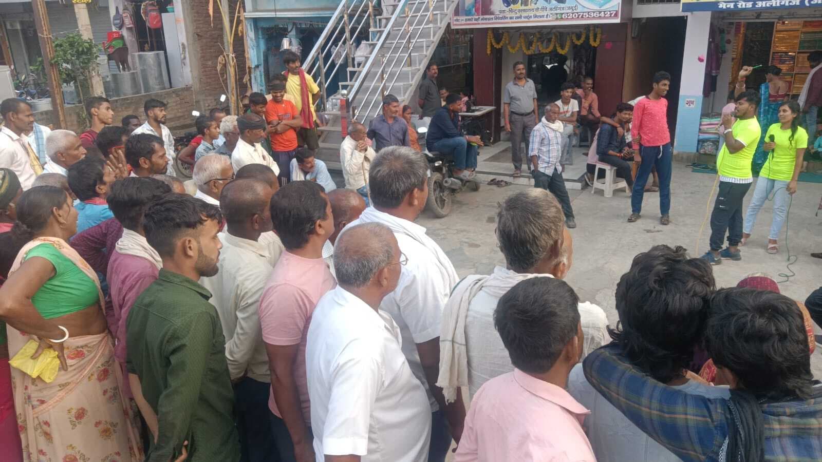 Bihar Assembly 2025 News: वोटरों को पहले मतदान, फिर जलपान का दिया संदेश