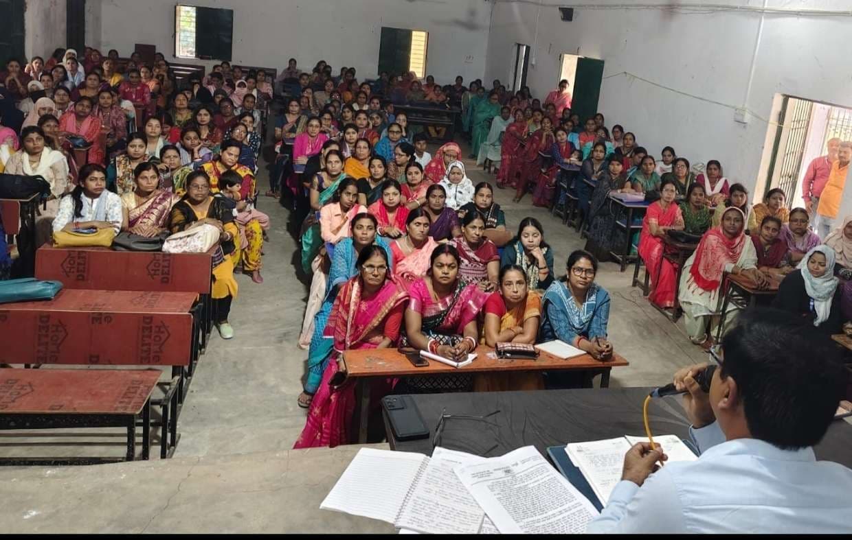 Bihar Assembly 2025 News: सहायता के लिए बूथ पर होंगे मतदाता मित्र, बनाये जायेंगे मतदाता सहायता बूथ