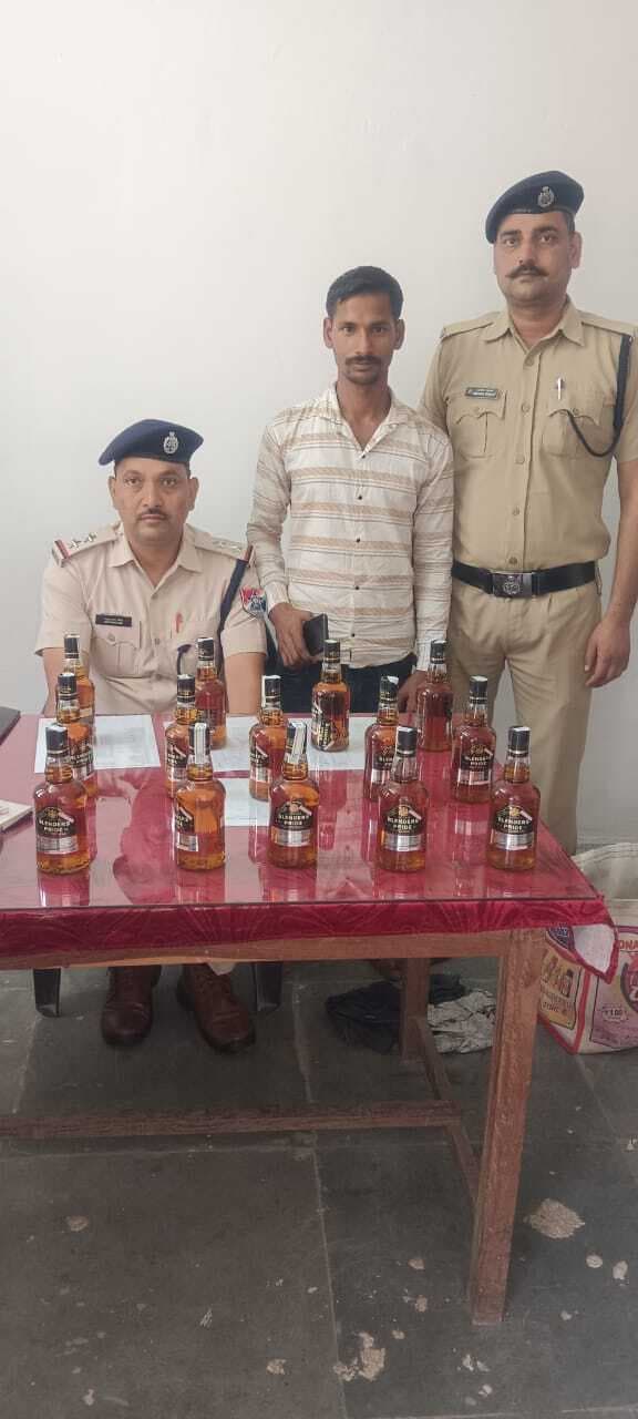Giridih News :बिहार ले जा रहा था शराब, आरपीएफ ने पकड़ा