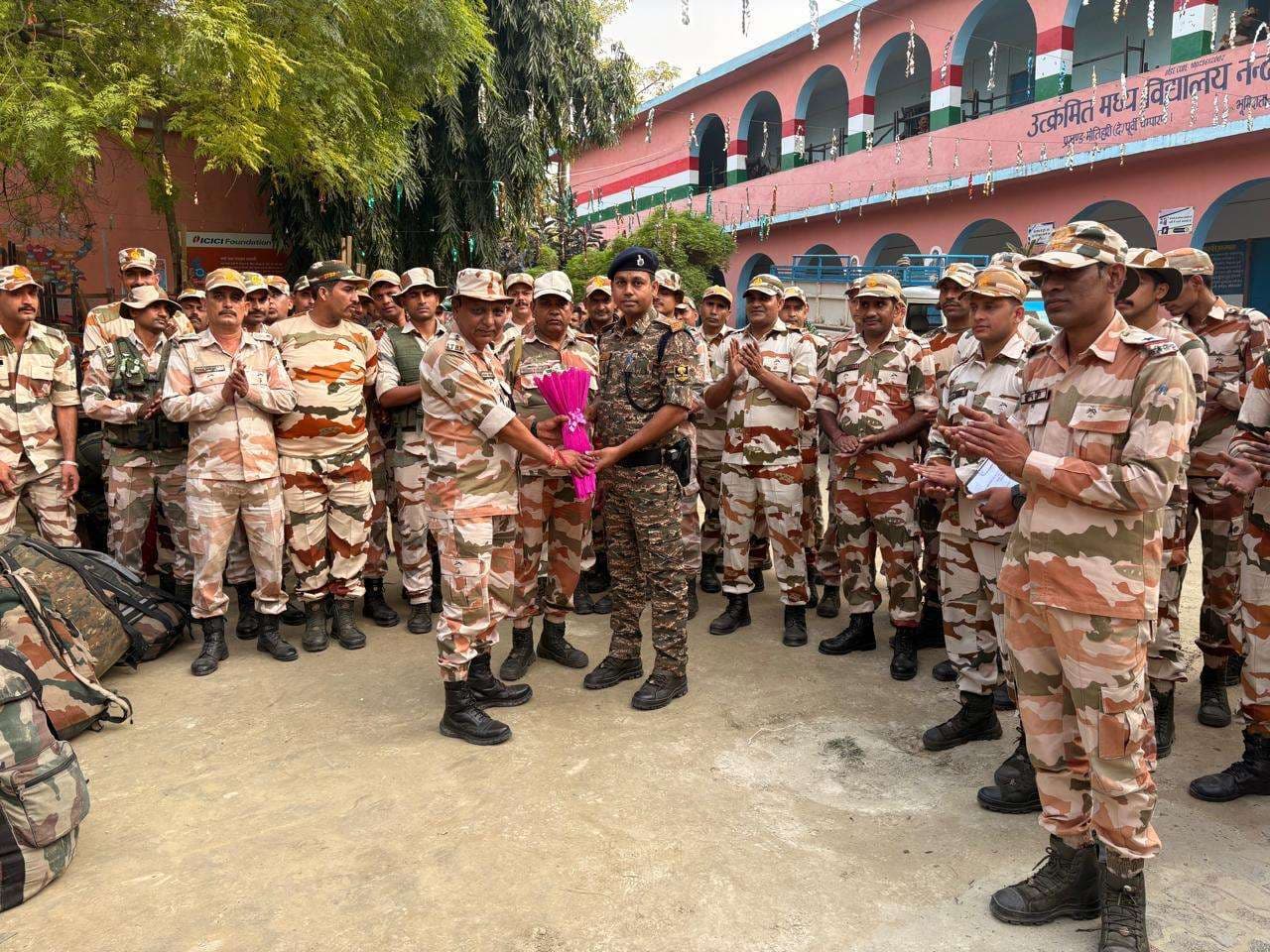 Motihari: चुनाव कराने पहुंची सीएपीएफ की कंपनी