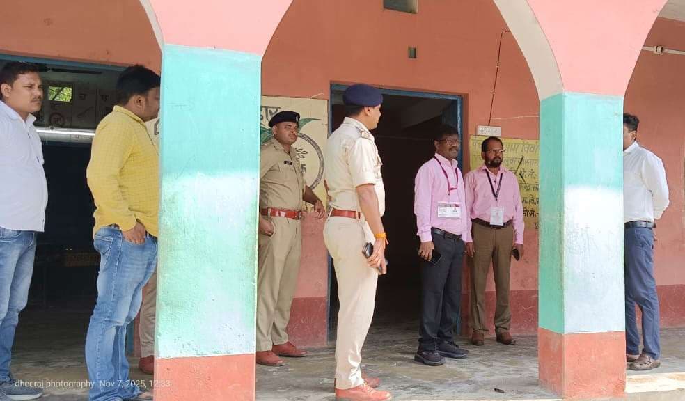 प्रेक्षकों ने विधानसभा क्षेत्रों के निर्वाचन की तैयारियों का किया पर्यवेक्षण