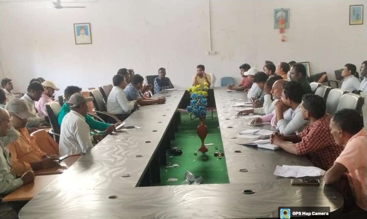 दीदी बाड़ी व अबुआ आवास योजना में लायें तेजी : बीडीओ