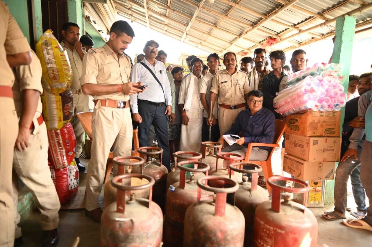 एलपीजी के 28 सिलिंडर जब्त, भंडारण करनेवालों पर प्राथमिकी दर्ज