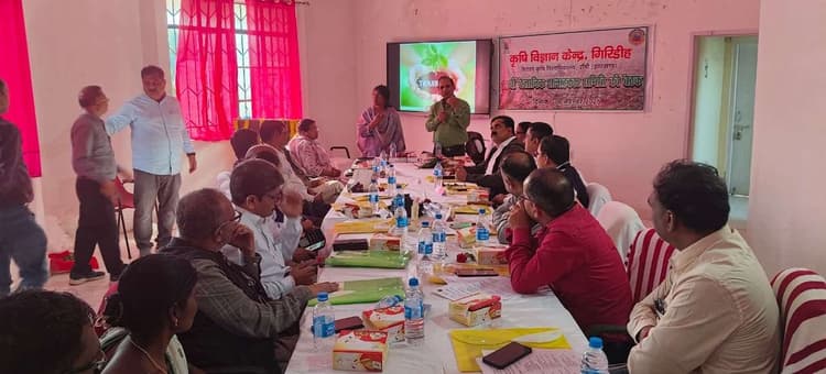 Giridih News :वैज्ञानिक सलाहकार समिति की बैठक में स्मार्ट कृषि पर जोर