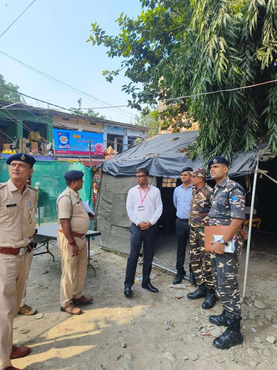 फारबिसगंज थाना क्षेत्र में किया फ्लैग मार्च