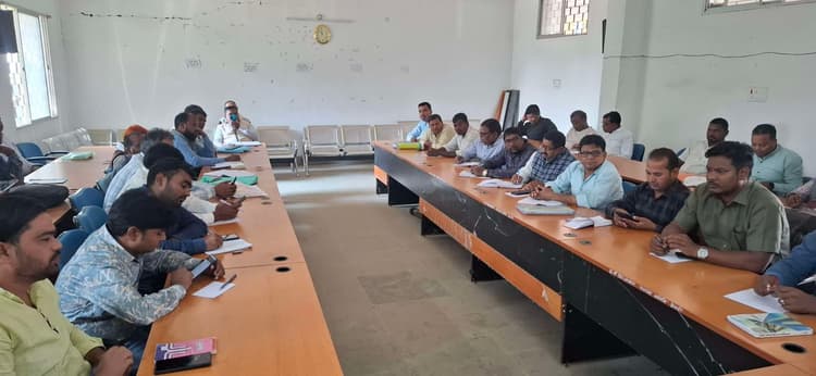 Giridih News :झारखंड गठन के रजत जयंती समारोह को सफल बनाने का निर्णय
