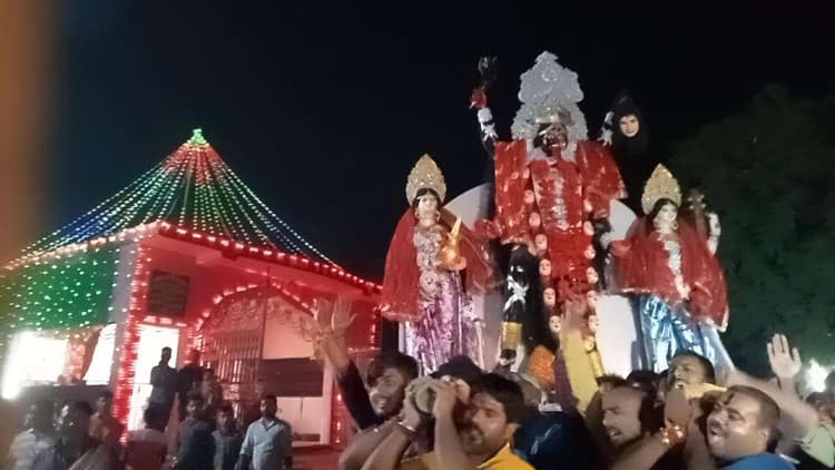 Samastipur News:कैतकी कुमैर मां काली प्रतिमा का हुआ विसर्जन