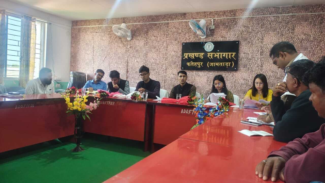 प्रशिक्षु आइएएस ने बेटी बचाओ, बेटी पढ़ाओ की दिलाई शपथ