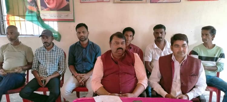 Bokaro News : कांग्रेस नेता ने धनबाद सांसद पर साधा निशाना