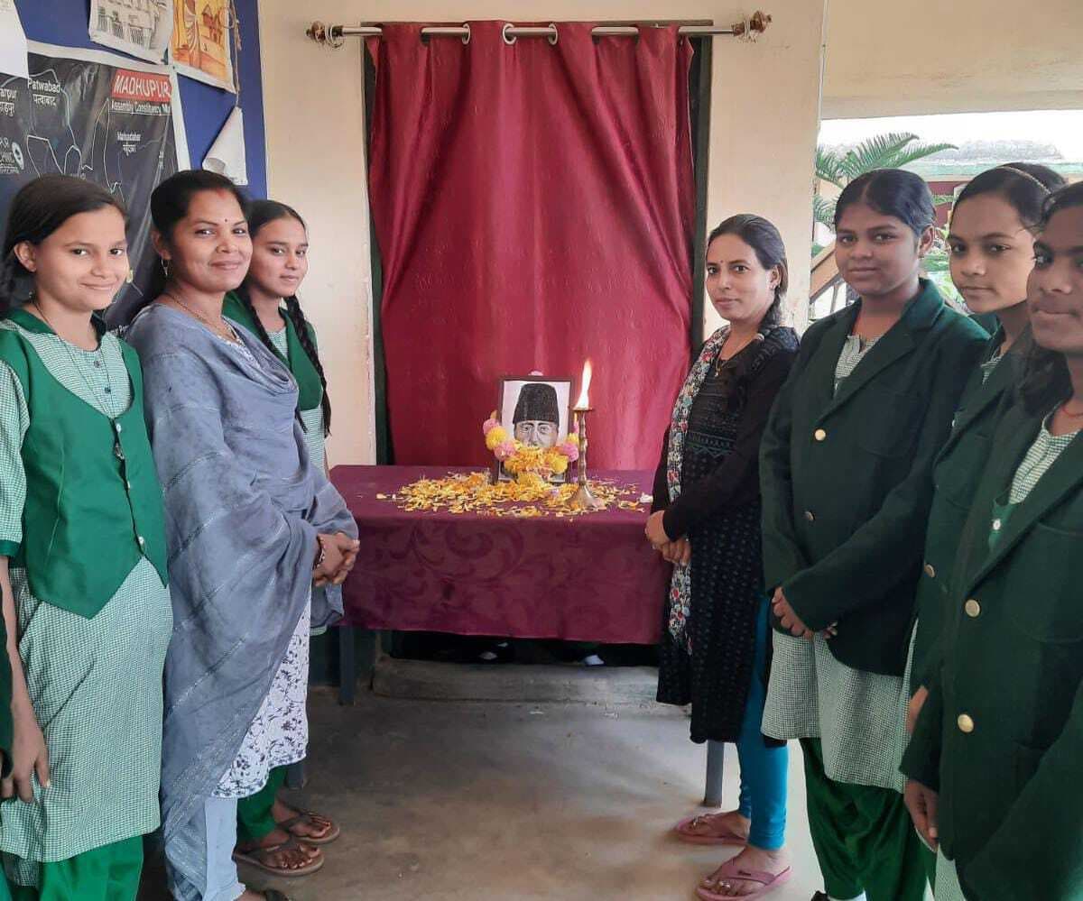 कस्तूरबा आवासीय विद्यालय में मनी मौलाना अबुल कलाम आजाद की जयंती