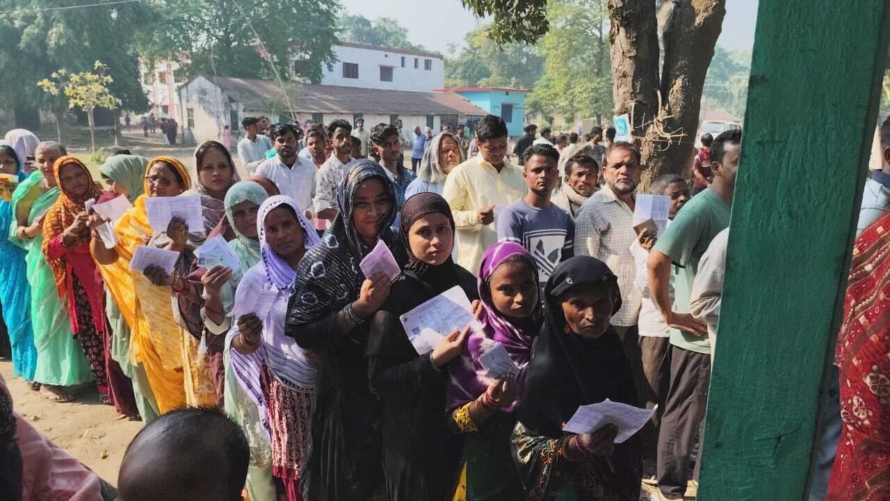 छातापुर विधानसभा क्षेत्र में बंफर वोटिंग, 73.96 फीसदी वोटरों ने डाले मत