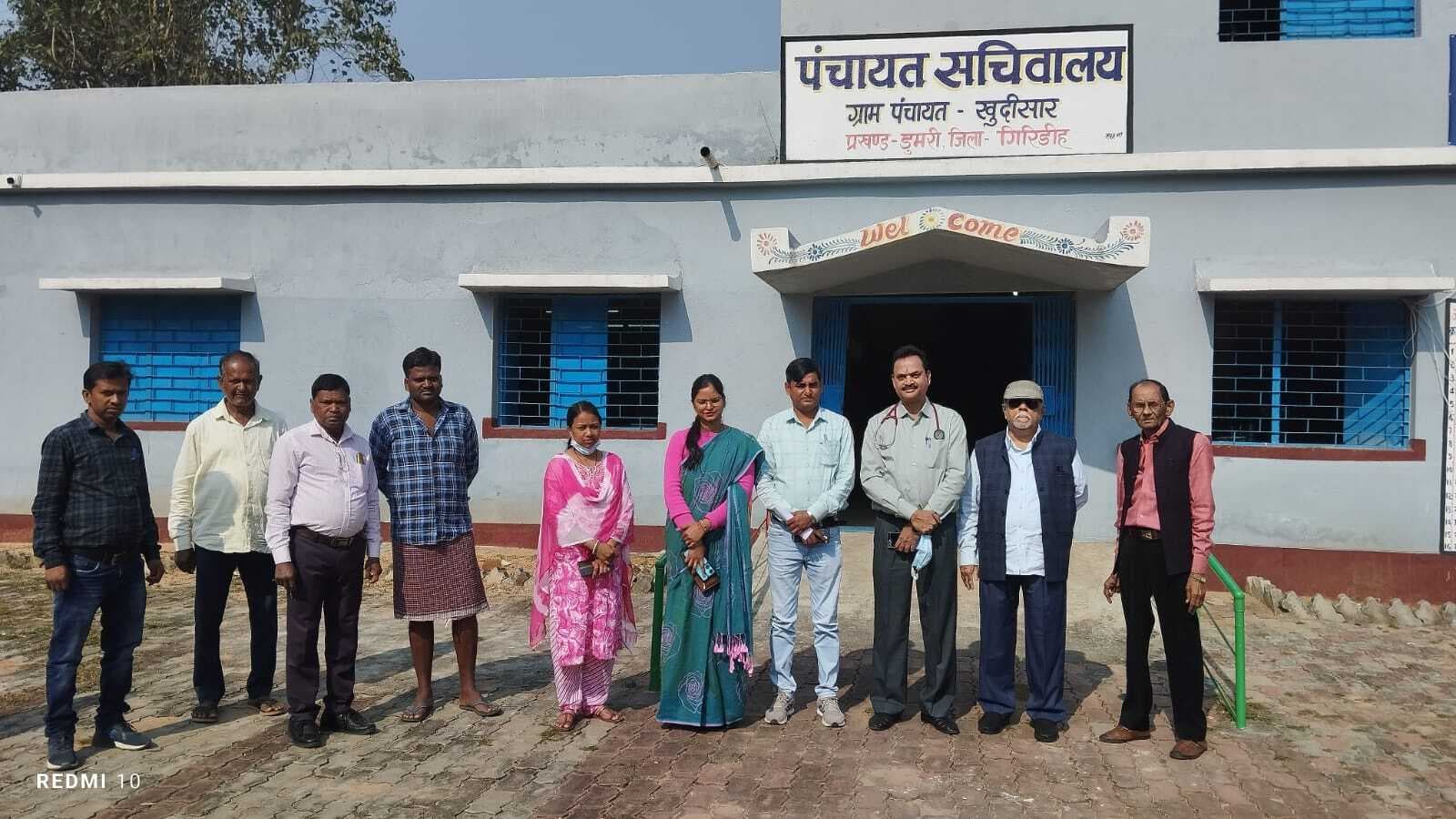 Giridih News: श्री सेवायतन ने पीरटांड़ में शुरू की मोबाइल मेडिकल यूनिट सेवा